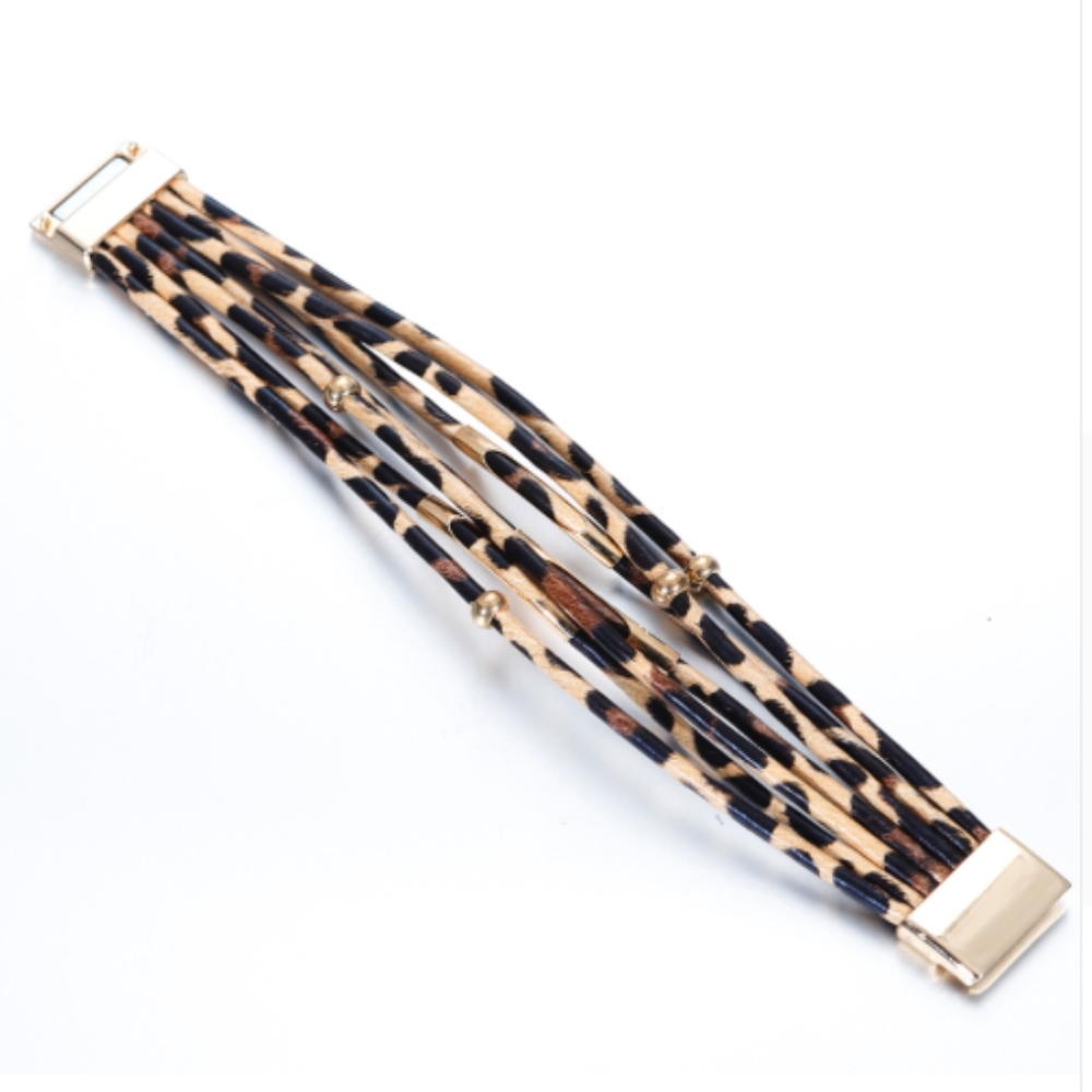 Leopard Print Wrap Bangle Magnet Bracelet - Picture 4 of 6